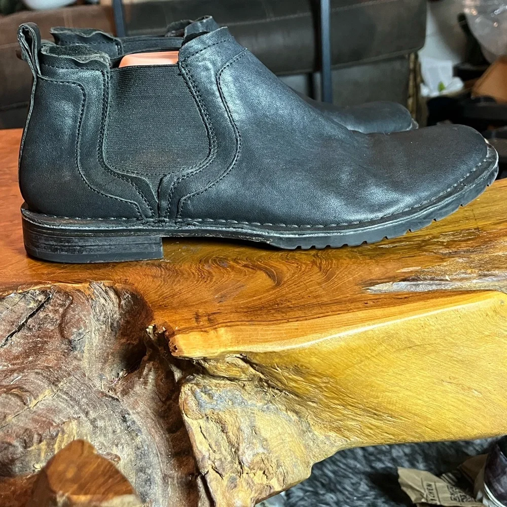 John Varvatos USA Black Leather Chelsea Boots Mens Size 10.5 Pull-On Ankle Boots